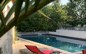 Le Mazet, studio climatisé avec accès piscine